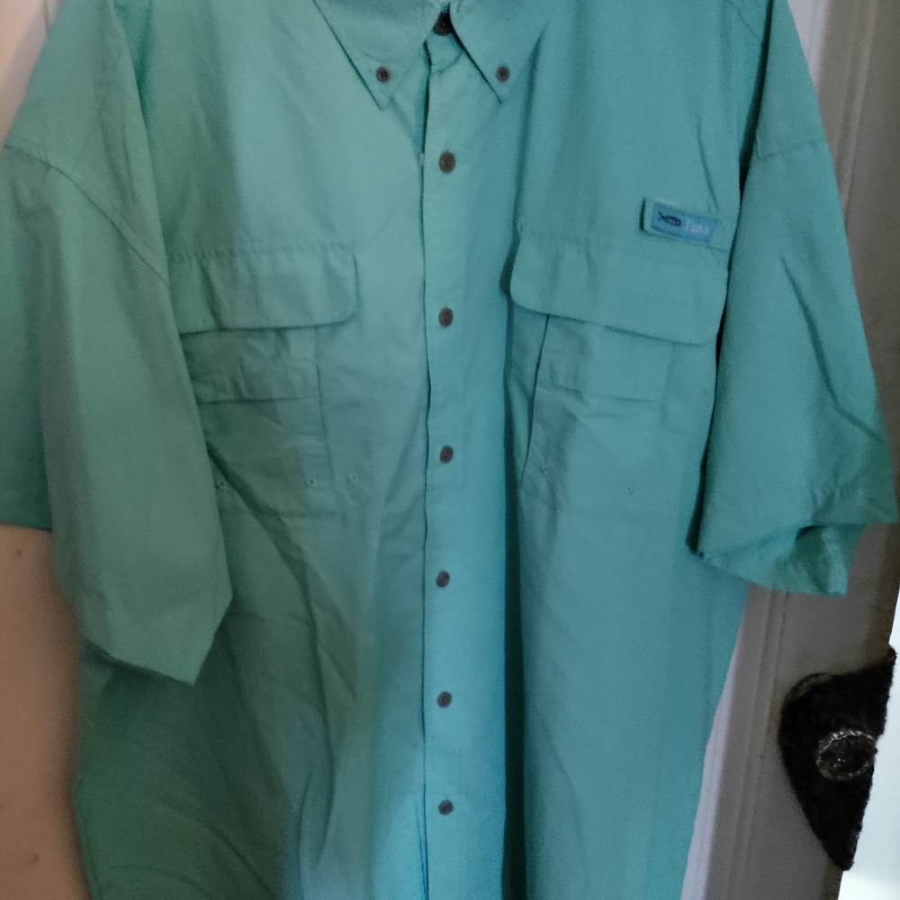 Green Casual Button Down Shirt with Relaxed Fit